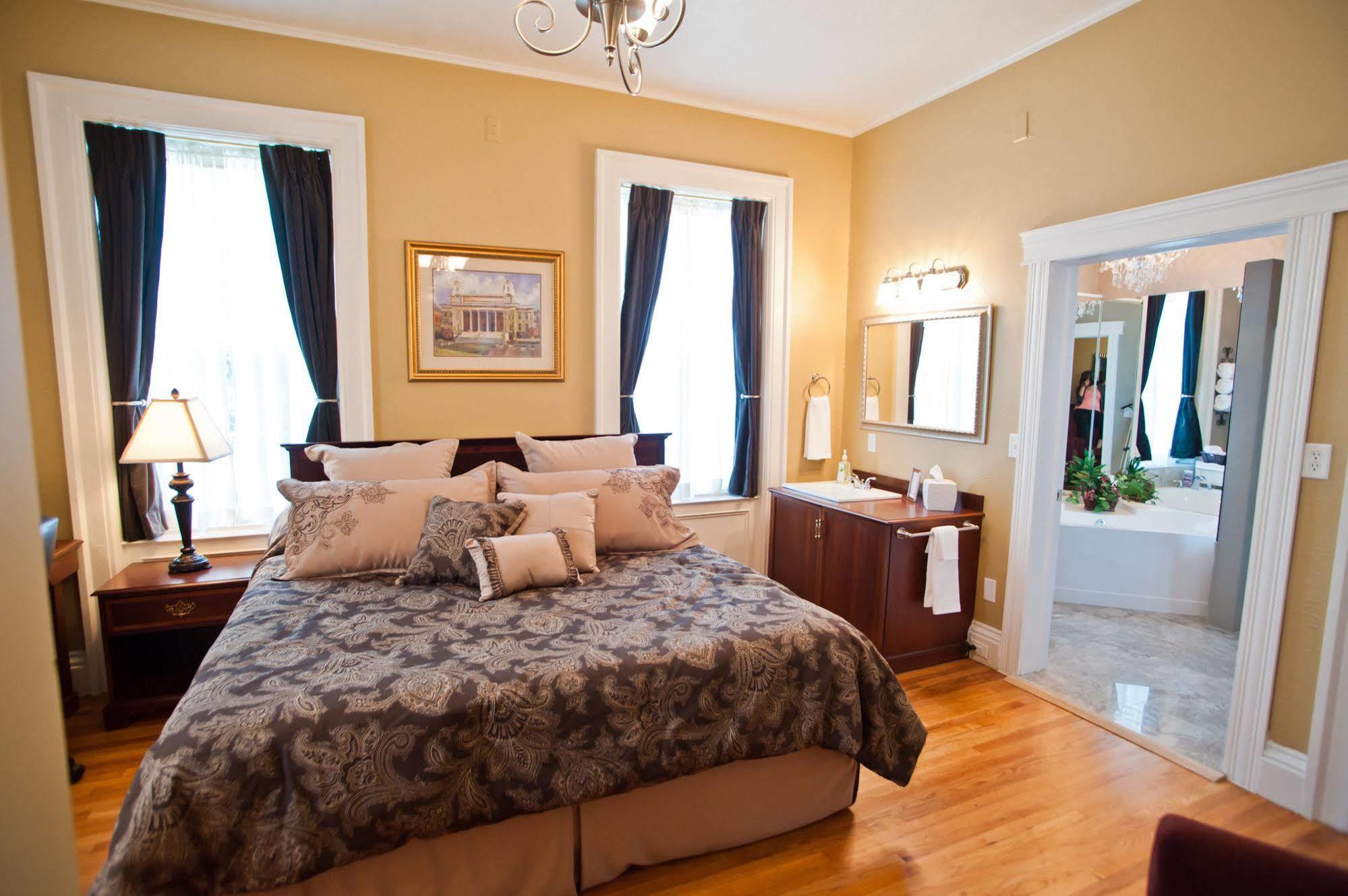 Beacon Hotel Осуиго Экстерьер фото